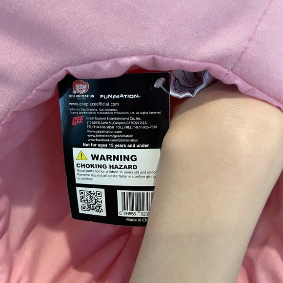 Shonen Jump Funimation licensed premium One Piece Tony Tony Chopper Plush Hat. N - Picture 3 of 4